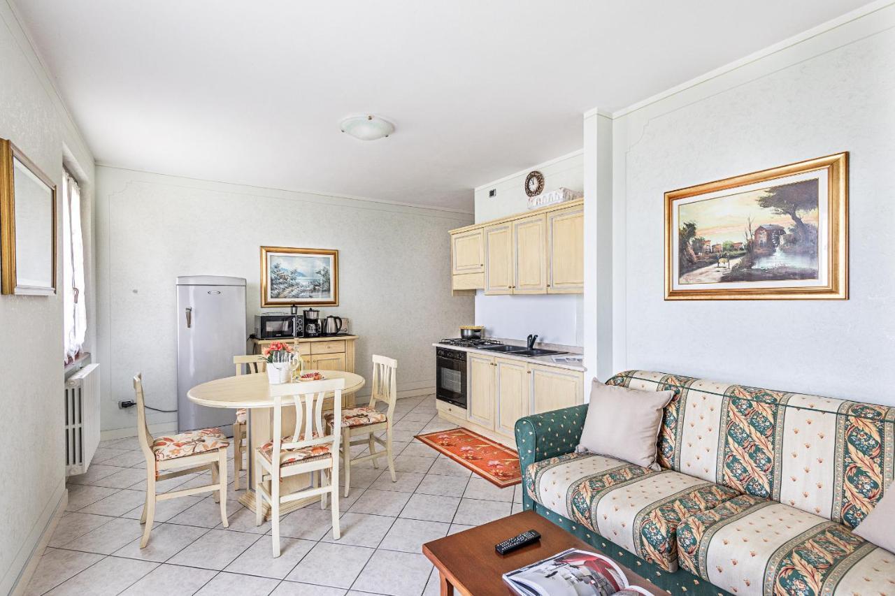 I Mosaici Apartments By Wonderful Italy Sirmione Dış mekan fotoğraf